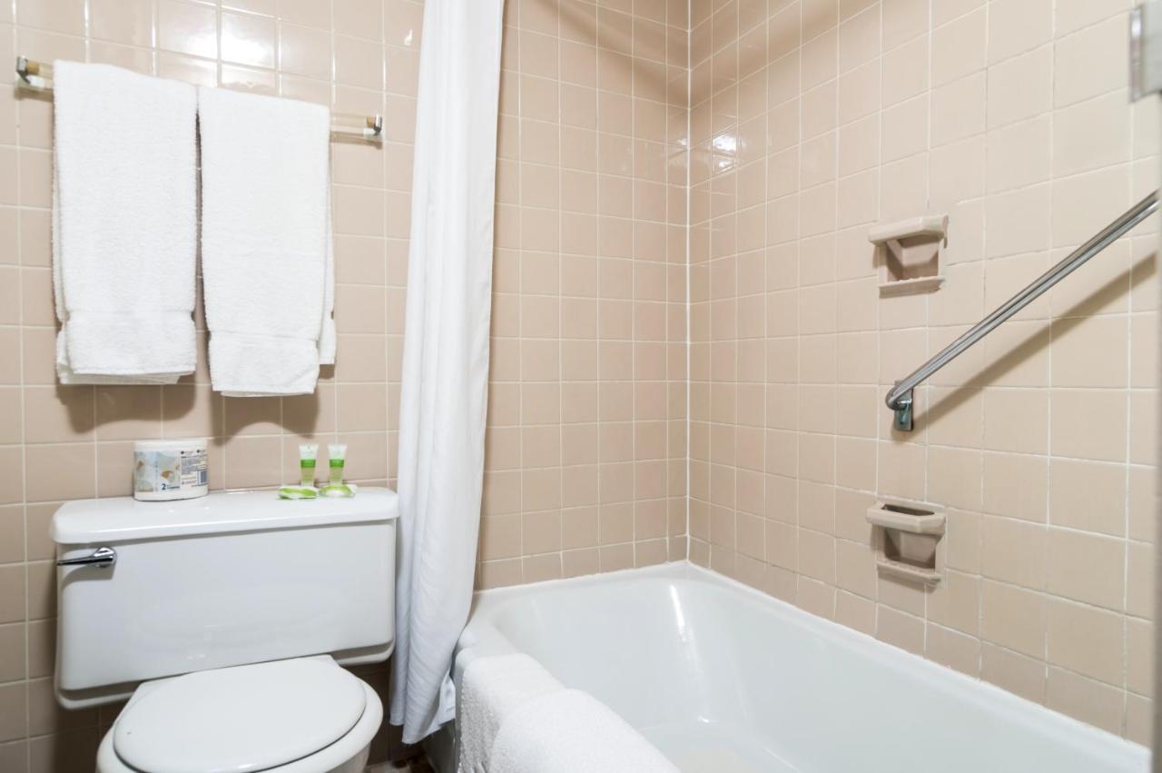 Irving West Hotel Gander Luaran gambar